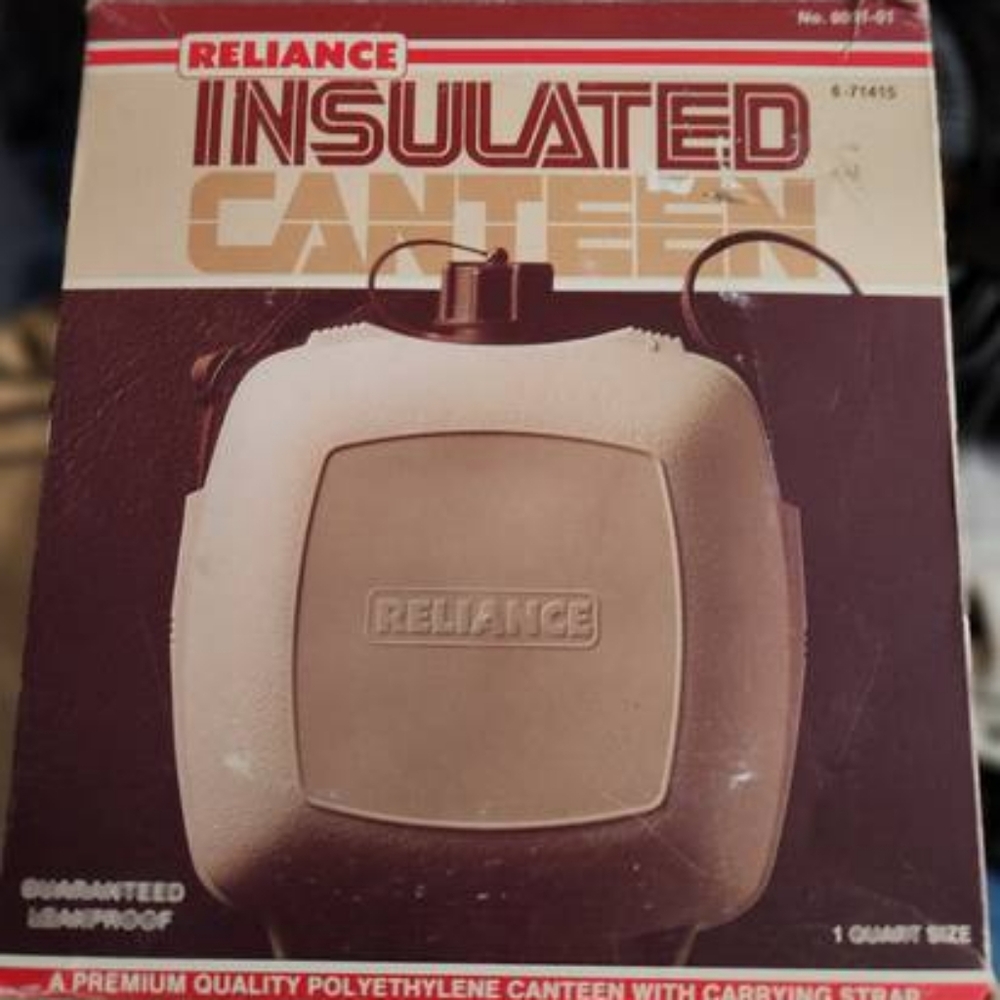 New In Box! Reliance Insulated Canteen Adjustable Strap, 1 Quart Capacity